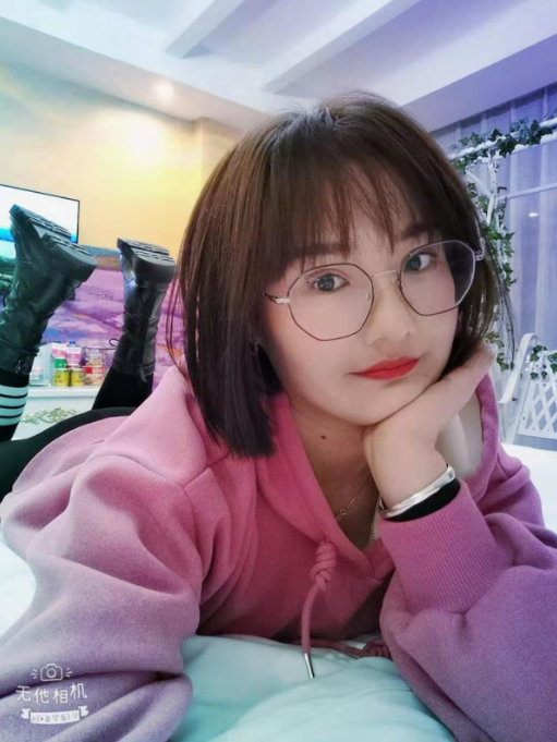 张家港市万达附近妹子